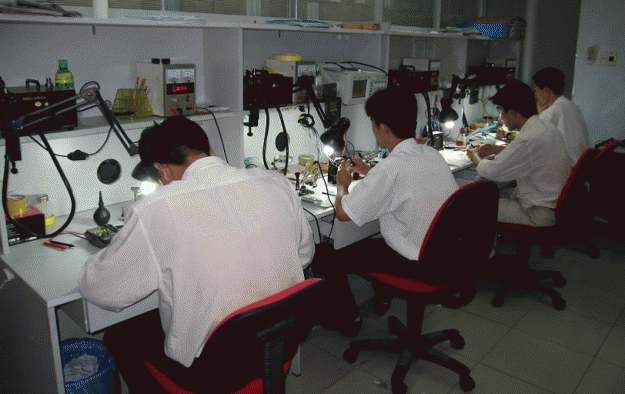 Những thách thức của nghề sửa chữa điện thoại