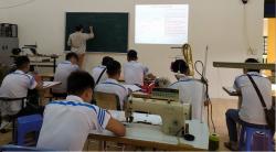 PHƯƠNG PHÁP ĐIỀU CHỈNH MÁY TRẦN ĐÈ KHI MAY GẤU ÁO PHÔNG BỊ VẶN