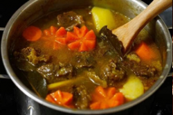 MÓN CÀ-RI BÒ BỔ DƯỠNG